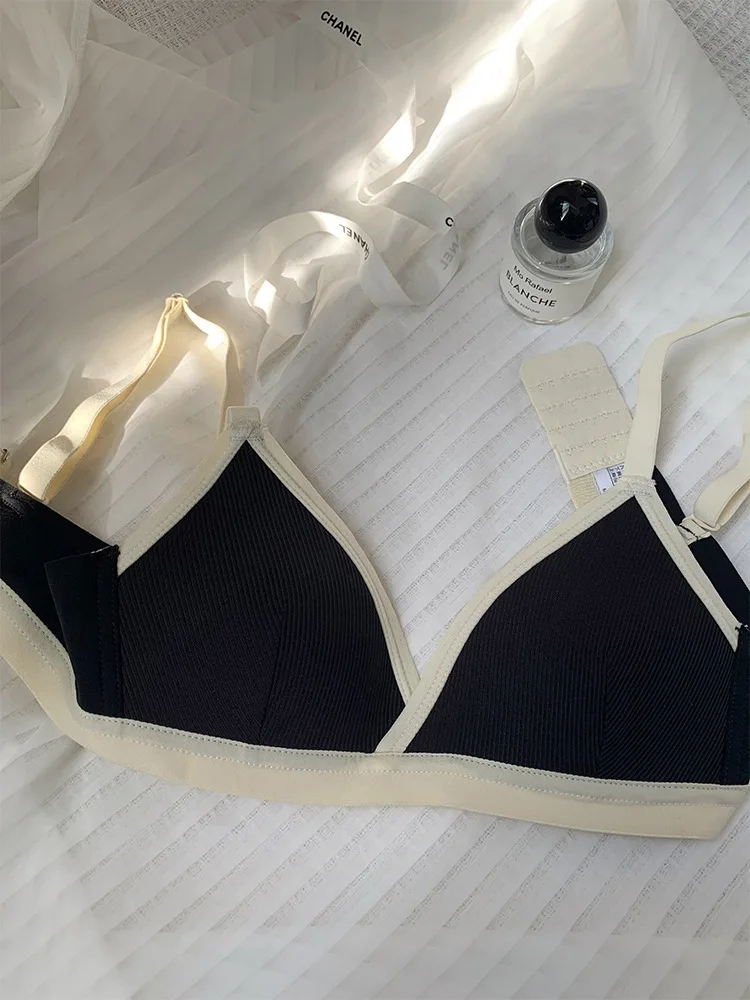 French Style Girls' Underwear for Students Women's Thin Triangle Cup Small Chest Comfortable Traceless Breathable Contrast Color
French Style Girls' Underwear for Students Women's Thin Triangle Cup Small Chest Comfortable Traceless Breathable Contrast Color