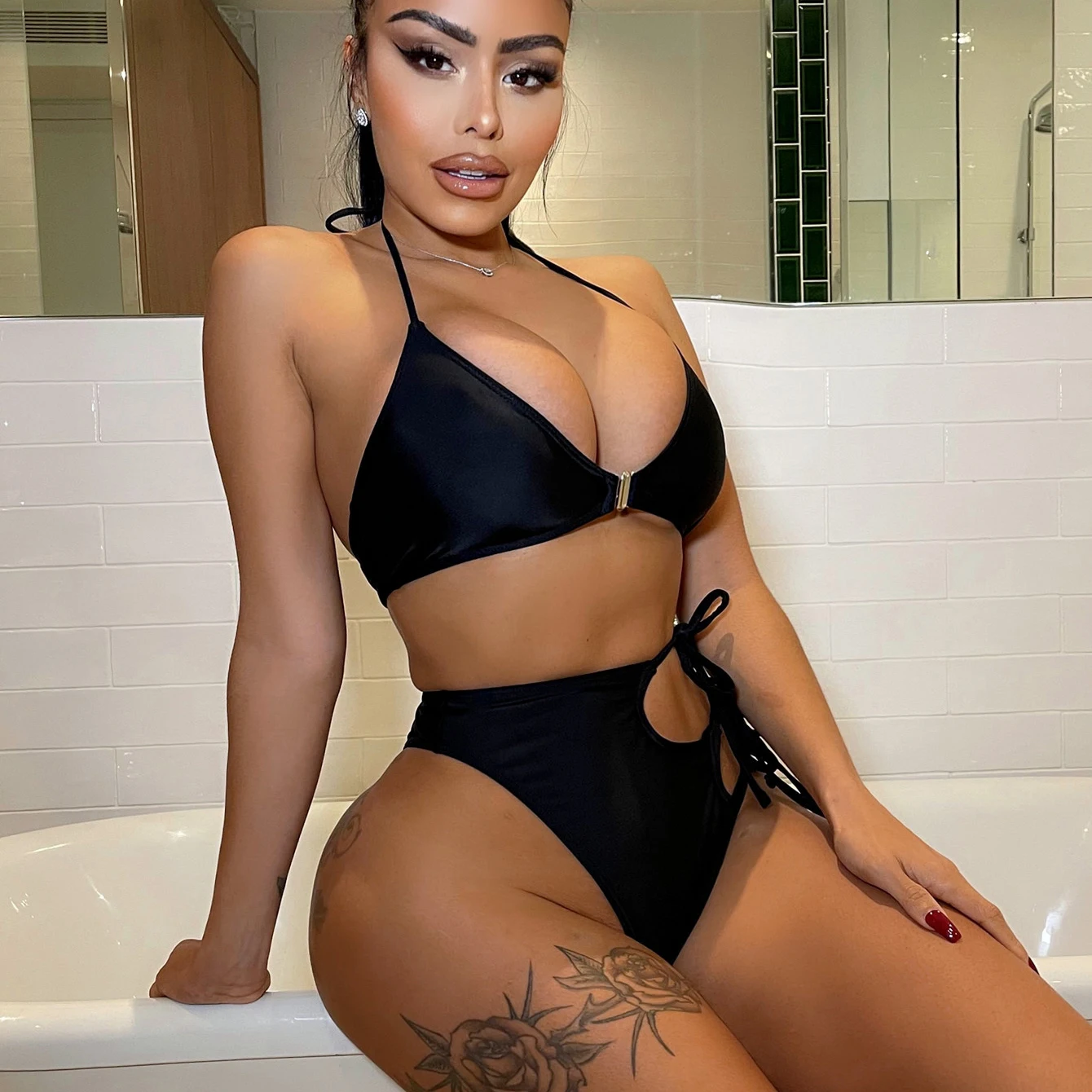 Новый женский однотонный купальник с высокой талией и разрезом, Европейская и американская мода, сексуальные бикини, Летний Пляжный спортивный Быстросохнущий купальник для серфинга 
Новый женский однотонный купальник с высокой талией и разрезом, Европейская и американская мода, сексуальные бикини, Летний Пляжный спортивный Быстросохнущий купальник для серфинга