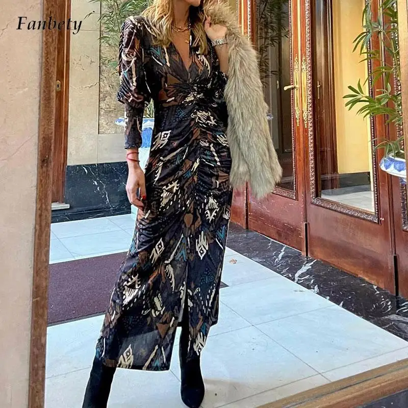 Женское длинное платье с V-образным вырезом и длинным рукавом 
Женское длинное платье с V-образным вырезом и длинным рукавом