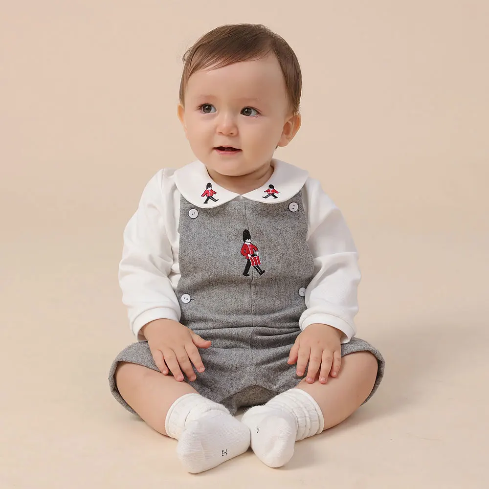 Kids Boutique Clothing Set Baby Boy Cotton Suit Soldier Embroidered Wool Overalls British Style 2 Pieces
Kids Boutique Clothing Set Baby Boy Cotton Suit Soldier Embroidered Wool Overalls British Style 2 Pieces