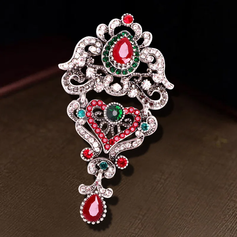 

Vintage Women Girls Baroque Crystal Pendant Brooches Pins Palace Retro High Quality Lady Exquisite Badges Jewelry Party Corsage