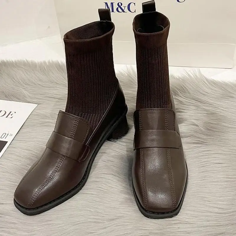 Женские ботинки на высоком каблуке Ytmtloy, повседневные универсальные эластичные ботинки с круглым носком, в стиле ретро, 2023
Женские ботинки на высоком каблуке Ytmtloy, повседневные универсальные эластичные ботинки с круглым носком, в стиле ретро, 2023