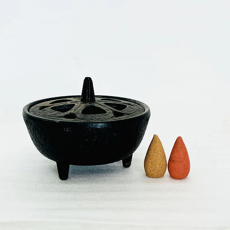 Черный чугунный лотос курильница
Черный чугунный лотос курильница