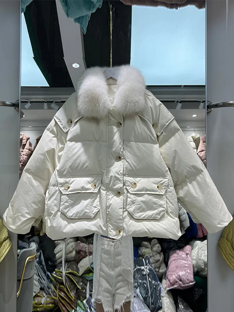 Lagabogy 2022 Winter Real Fox Fur Collar Hooded Feather Jacket Women Loose White Duck Down Coat Female Short Warm Puffer Outwear
Lagabogy 2022 Winter Real Fox Fur Collar Hooded Feather Jacket Women Loose White Duck Down Coat Female Short Warm Puffer Outwear