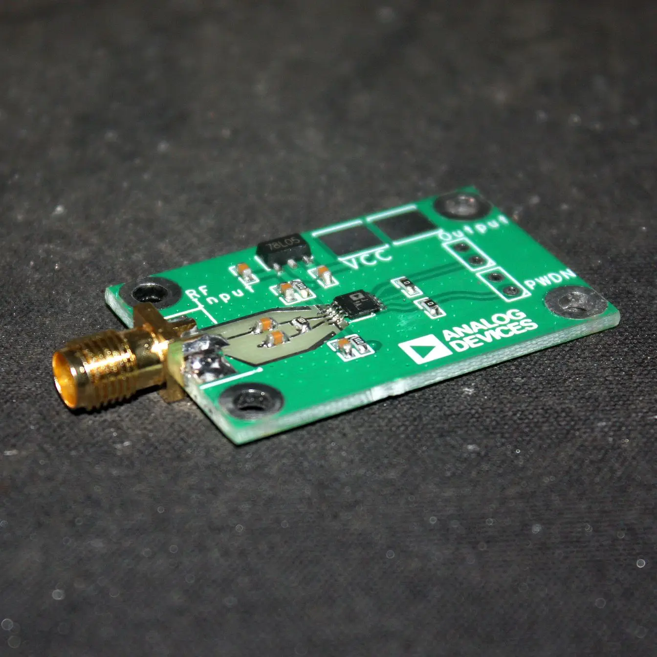 RF Power Meter Logarithmic Detector Development Board (100 -- 2500mhz) 
RF Power Meter Logarithmic Detector Development Board (100 -- 2500mhz)