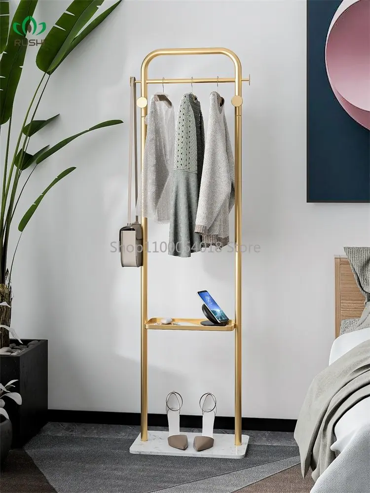 Мебель для гостиной, вешалки для пальто для небольших квартир, общежитий, напольная стойка для одежды, простая Бытовая вешалка для спальни, прихожей 
Мебель для гостиной, вешалки для пальто для небольших квартир, общежитий, напольная стойка для одежды, простая Бытовая вешалка для спальни, прихожей