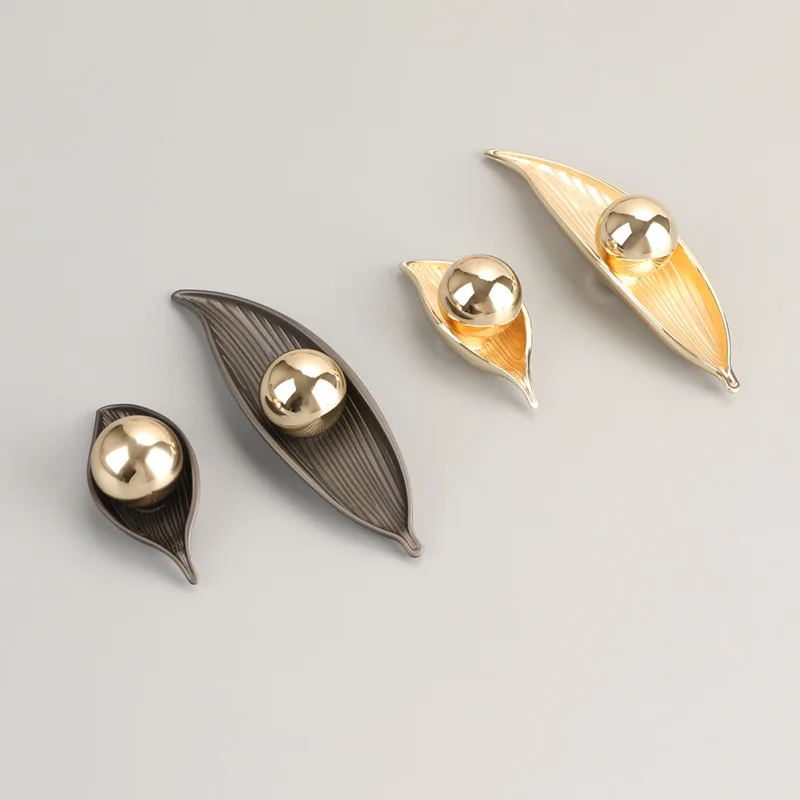 European Light Luxury Pearl Leaf Drawer Creative Handle Personalized Decorative Handle Leaf Single Hole Small Handle Drawer Knob
European Light Luxury Pearl Leaf Drawer Creative Handle Personalized Decorative Handle Leaf Single Hole Small Handle Drawer Knob