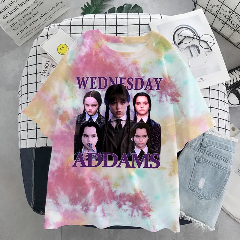 Wednesday Addams popular movie around print tie-dye milk silk T-shirt women's personalized casual short-sleeved birthday gift
Wednesday Addams popular movie around print tie-dye milk silk T-shirt women's personalized casual short-sleeved birthday gift