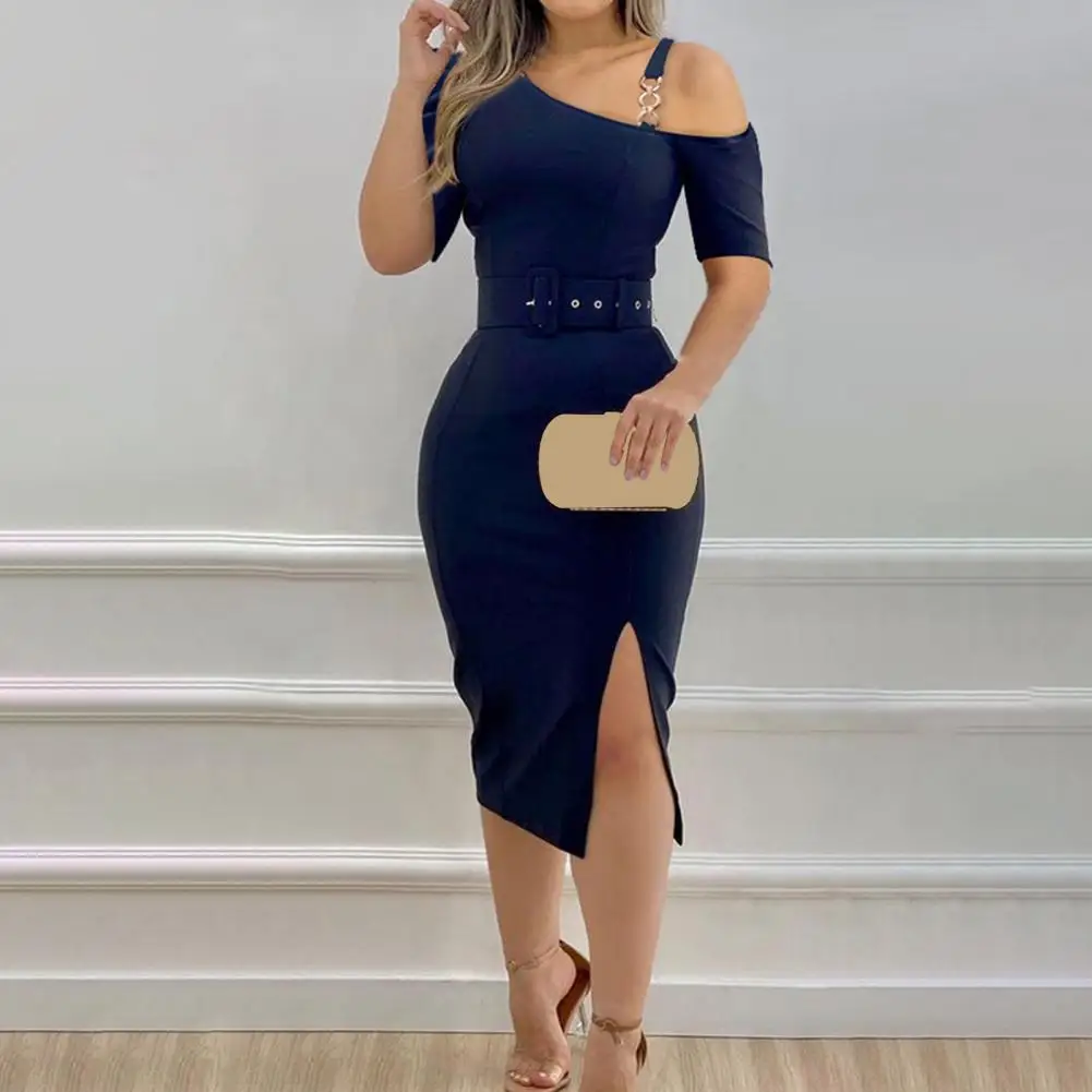 Single Shoulder Strap Chain Decor Short Sleeve Side Split Bodycon Dress Sexy Skew Collar Belt Bodycon Hip Wrap Dress For Party 
Single Shoulder Strap Chain Decor Short Sleeve Side Split Bodycon Dress Sexy Skew Collar Belt Bodycon Hip Wrap Dress For Party