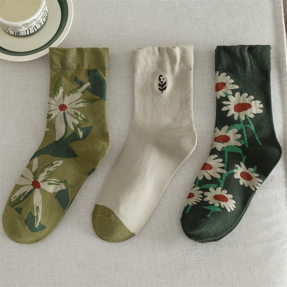Medium Tube Fun Socks Women Cotton Kawaii Blue Green Flower Embroidered White Funny Spring Female Harajuku Autumn Woman Cute
Medium Tube Fun Socks Women Cotton Kawaii Blue Green Flower Embroidered White Funny Spring Female Harajuku Autumn Woman Cute