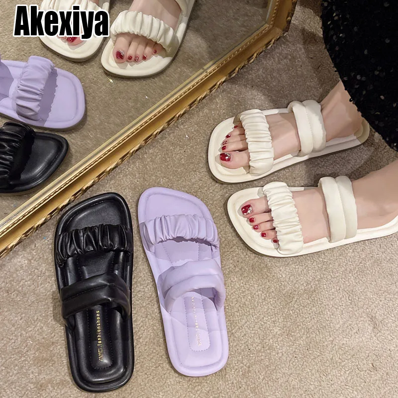 Женские Плиссированные шлепанцы без застежки, повседневные пляжные шлепанцы на плоской подошве, модель bc6425 на лето, 2023
Женские Плиссированные шлепанцы без застежки, повседневные пляжные шлепанцы на плоской подошве, модель bc6425 на лето, 2023