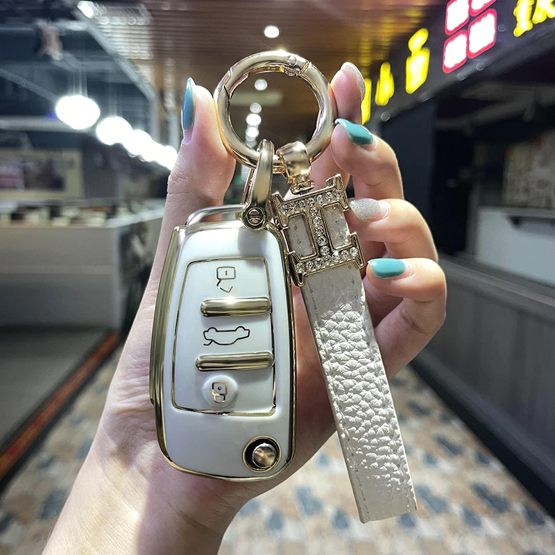 New TPU Car Key Case Cover Shell For Audi Q3 Q5 Q7 TT S3 S4 S6 RS B6 B7 B8 A6 A7 C5 C6 A1 A3 8L A4 A5 4F Holder Fob accessories
New TPU Car Key Case Cover Shell For Audi Q3 Q5 Q7 TT S3 S4 S6 RS B6 B7 B8 A6 A7 C5 C6 A1 A3 8L A4 A5 4F Holder Fob accessories