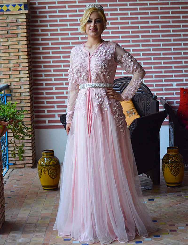 Pink Moroccan Kaftan Formal Evening Dresses With 3D Floral Appliques Long Sleeves A Line Prom Special Occasion Wear Women Robe
Pink Moroccan Kaftan Formal Evening Dresses With 3D Floral Appliques Long Sleeves A Line Prom Special Occasion Wear Women Robe