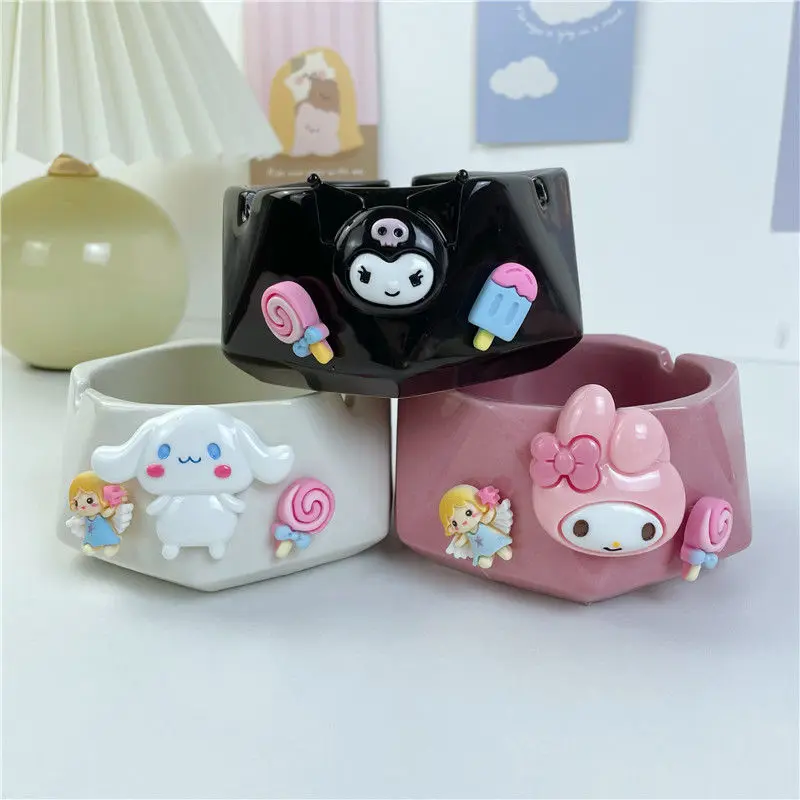 Sanrio, керамическая пепельница Hello Kitty Kuromi Cinnamoroll My Melody, портативная Люминесцентная пепельница, держатель для сигарет с защитой от ожогов
Sanrio, керамическая пепельница Hello Kitty Kuromi Cinnamoroll My Melody, портативная Люминесцентная пепельница, держатель для сигарет с защитой от ожогов