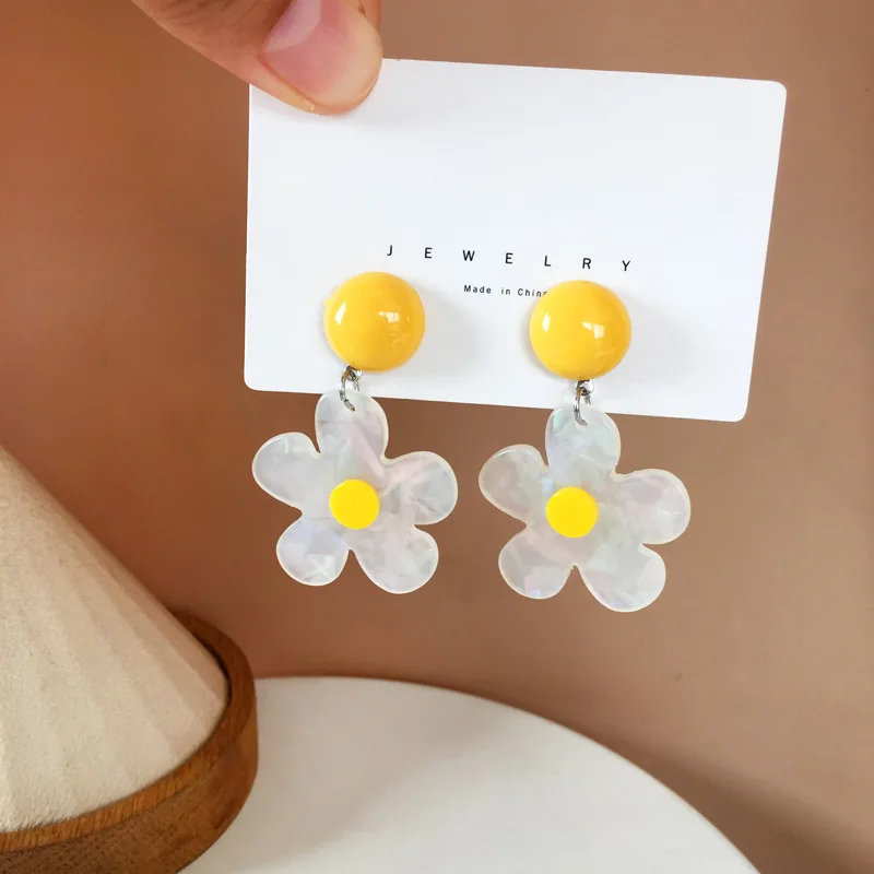2022 New Korean Yellow Flowers Shape Stud Earrings For Women Fashion Elegant Jewelry Sterling Silver S925 Anniversary Gifts
2022 New Korean Yellow Flowers Shape Stud Earrings For Women Fashion Elegant Jewelry Sterling Silver S925 Anniversary Gifts