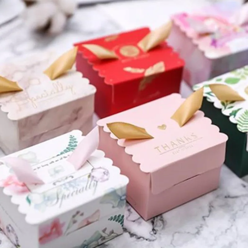 10/20/50pcs European Pink Wing Cube Candy Dragee Gift Boxes Wedding Party Supplies Gift Packing Box Baby Shower Favors Gift Bag
10/20/50pcs European Pink Wing Cube Candy Dragee Gift Boxes Wedding Party Supplies Gift Packing Box Baby Shower Favors Gift Bag