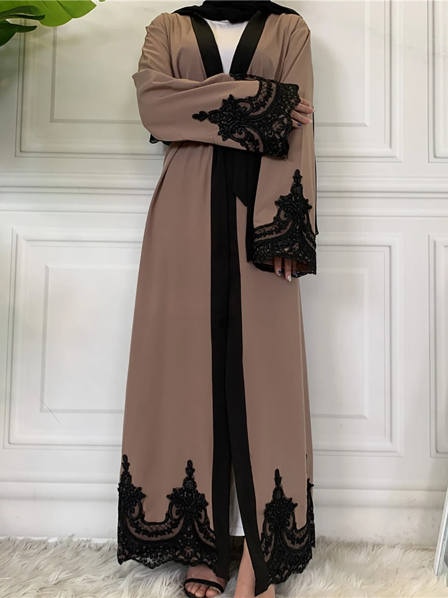 Middle East Fashion Ramadan Patchwork Lace Long Cardigan Muslim For Women Dubai Abaya Maxi Robe Kimono Turkish Islamic Clothing
Middle East Fashion Ramadan Patchwork Lace Long Cardigan Muslim For Women Dubai Abaya Maxi Robe Kimono Turkish Islamic Clothing