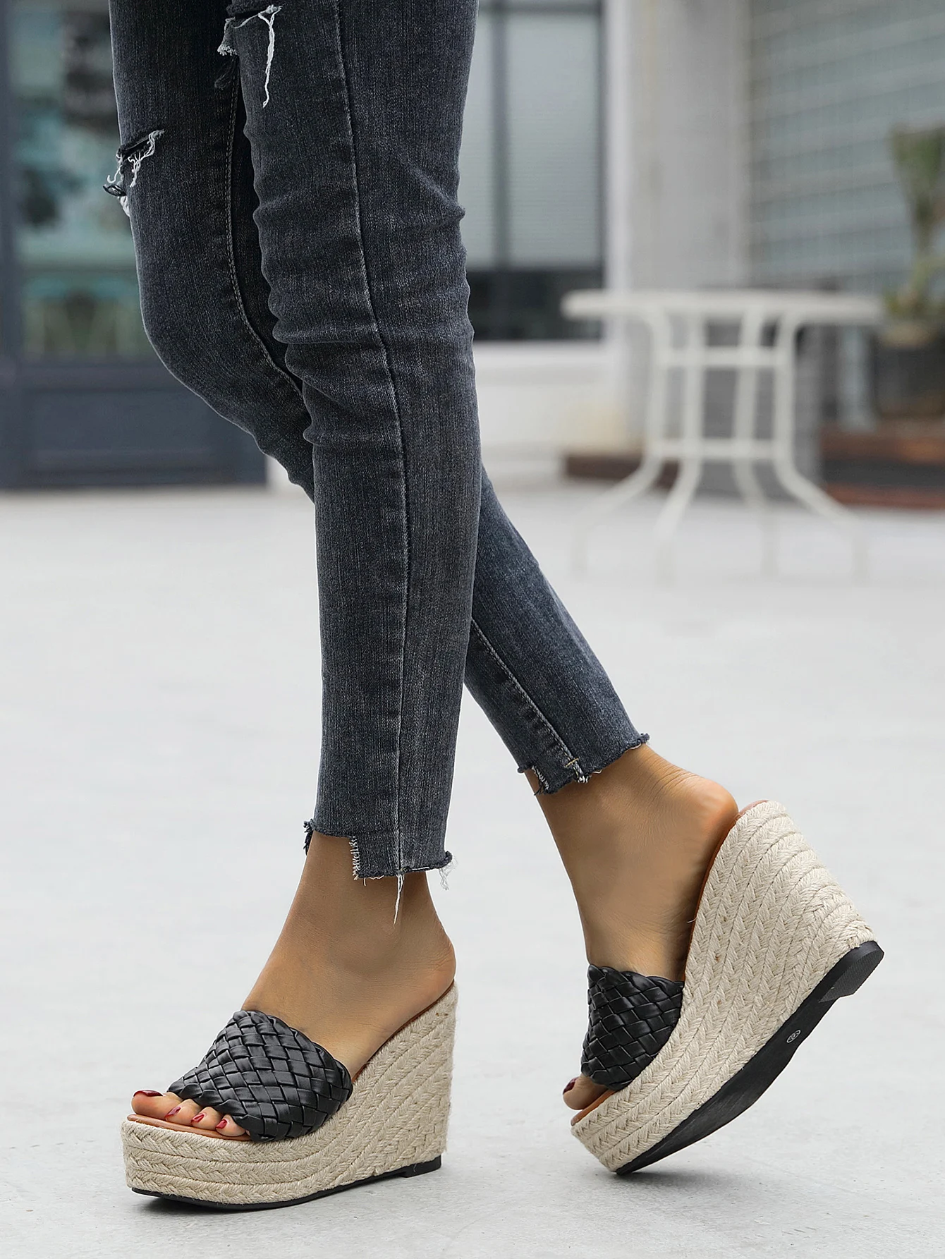 2022 NEW Plus Size Beach Slippers Women's Platform Shoes Summer Sandals Open Toe Wedges Shoes Casual Small Yard Slides
2022 NEW Plus Size Beach Slippers Women's Platform Shoes Summer Sandals Open Toe Wedges Shoes Casual Small Yard Slides