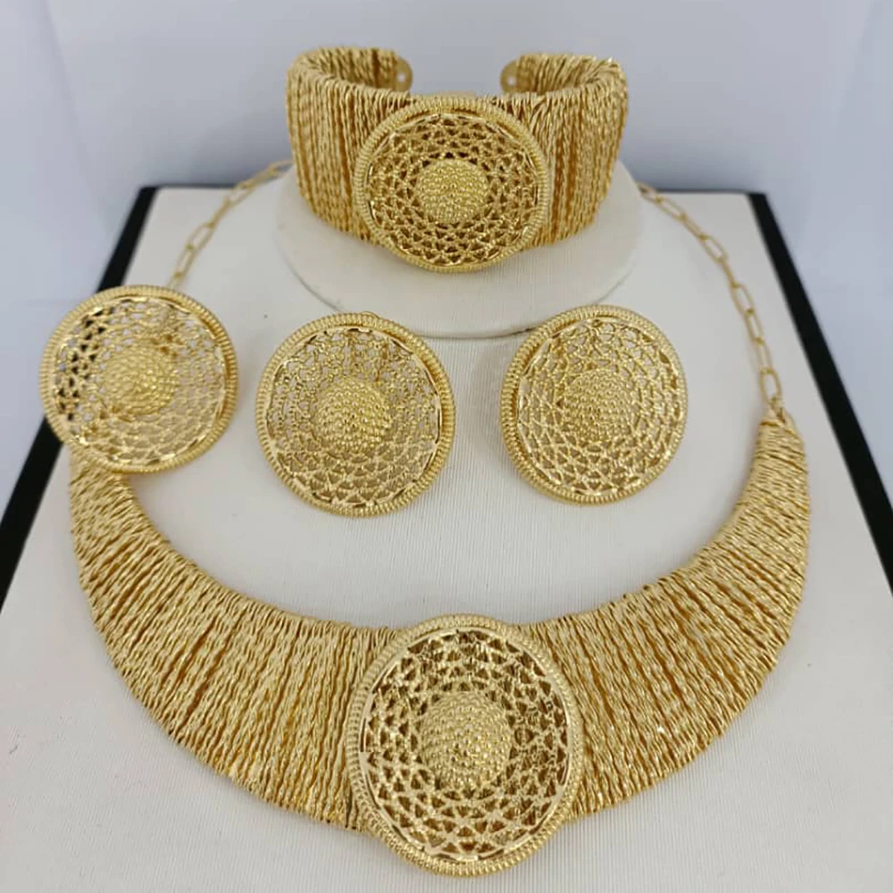 Italy Dubai Jewelry Set New Design Ladies Gold Color Jewelry Necklace Ring Bracelet Luxury Jewelry Set Wedding Party Gift
Italy Dubai Jewelry Set New Design Ladies Gold Color Jewelry Necklace Ring Bracelet Luxury Jewelry Set Wedding Party Gift