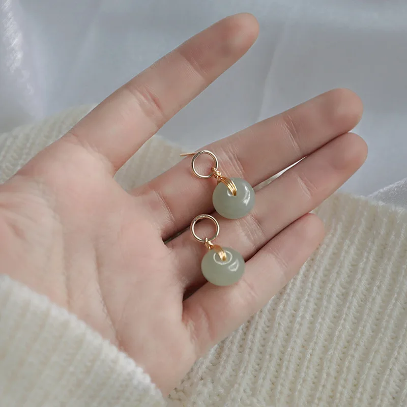 New Silver INS Hetian Emerald Gold Thread Drop Earrings Fashion Light Luxury Jewelry For Valentine's Wedding Jewelry
New Silver INS Hetian Emerald Gold Thread Drop Earrings Fashion Light Luxury Jewelry For Valentine's Wedding Jewelry