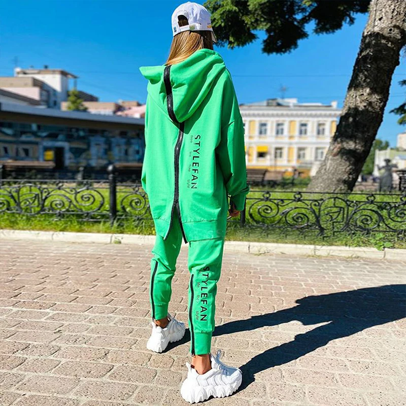 2022 Lady Street Casual Loose Sports Set Winter Fashion Two Piece Women's Letter Print Long Sweatshirt Hoodie + Trousers Set
2022 Lady Street Casual Loose Sports Set Winter Fashion Two Piece Women's Letter Print Long Sweatshirt Hoodie + Trousers Set