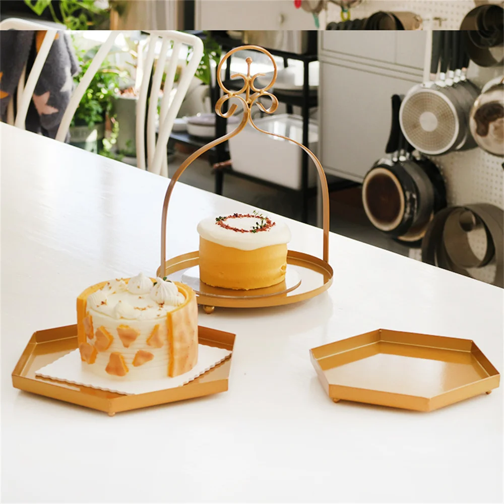 Gold Cake Tray With Handle Geometric Shaped Dessert Tray Furit Candy Tray Multi-functional Storage Plate Luxury Household Decor
Gold Cake Tray With Handle Geometric Shaped Dessert Tray Furit Candy Tray Multi-functional Storage Plate Luxury Household Decor