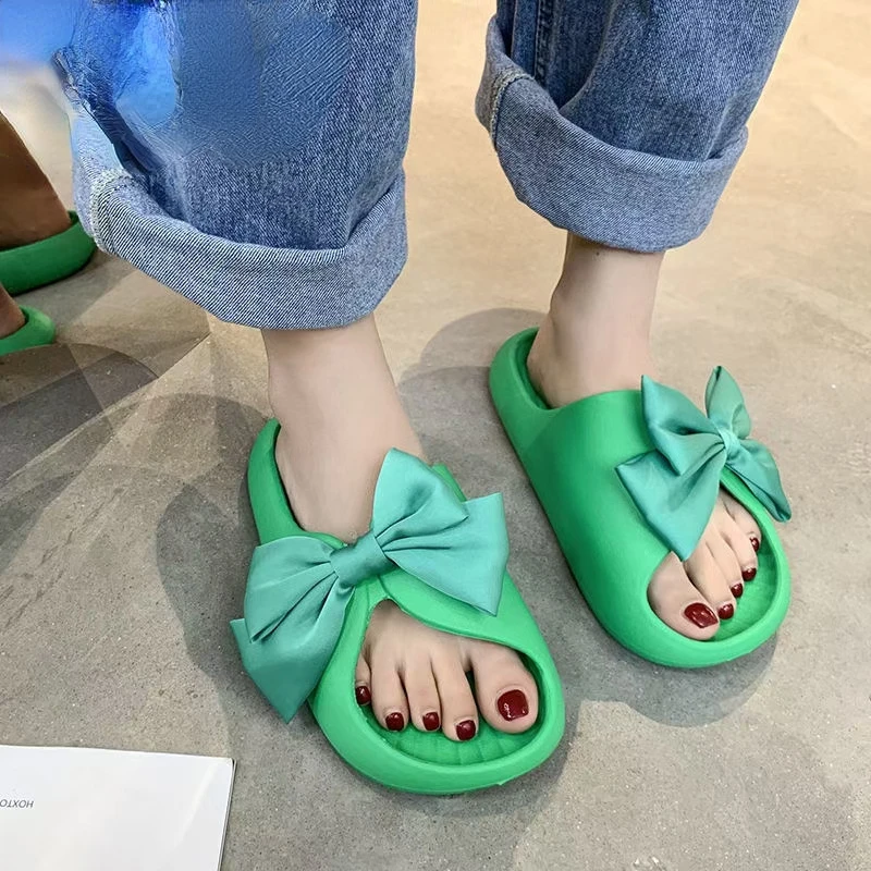 2022 New Summer Fashion Casual Bow Women's Slippers Feel Comfortable Home Slippers or Outdoor Beach Opened Toe Designers Shoes
2022 New Summer Fashion Casual Bow Women's Slippers Feel Comfortable Home Slippers or Outdoor Beach Opened Toe Designers Shoes