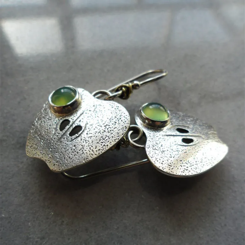 New Style Green Gemstone Retro Fruit Shaped Earrings European and American Fashion High Quality Jewelry Ladies Earrings
New Style Green Gemstone Retro Fruit Shaped Earrings European and American Fashion High Quality Jewelry Ladies Earrings