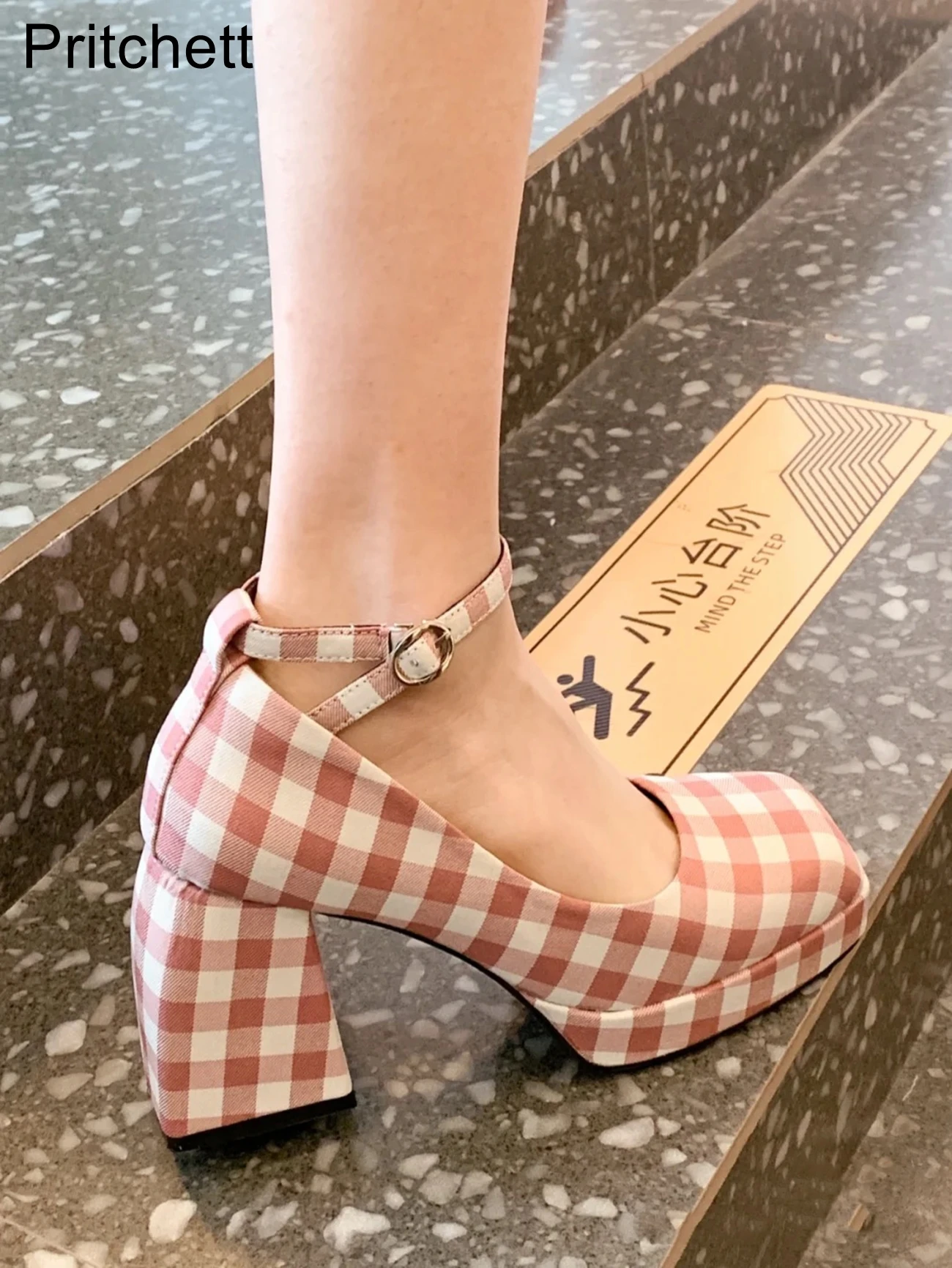 Pink Plaid Chunky Heel Buckle High Heels 2023 New Brown Plaid Retro Ladies Sandals Square Toe Waterproof Platform Mary Jane Shoe
Pink Plaid Chunky Heel Buckle High Heels 2023 New Brown Plaid Retro Ladies Sandals Square Toe Waterproof Platform Mary Jane Shoe