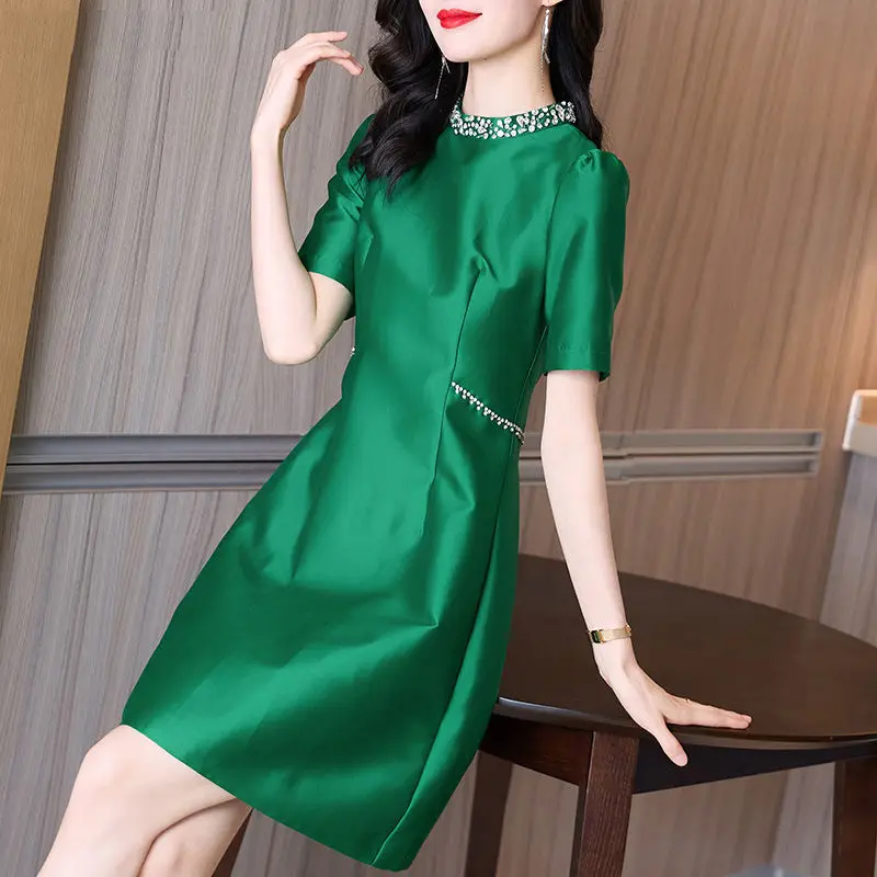 Spring and summer dress women clothing 2022 new French style small temperament slim waist and thin green acetate dress female
Spring and summer dress women clothing 2022 new French style small temperament slim waist and thin green acetate dress female