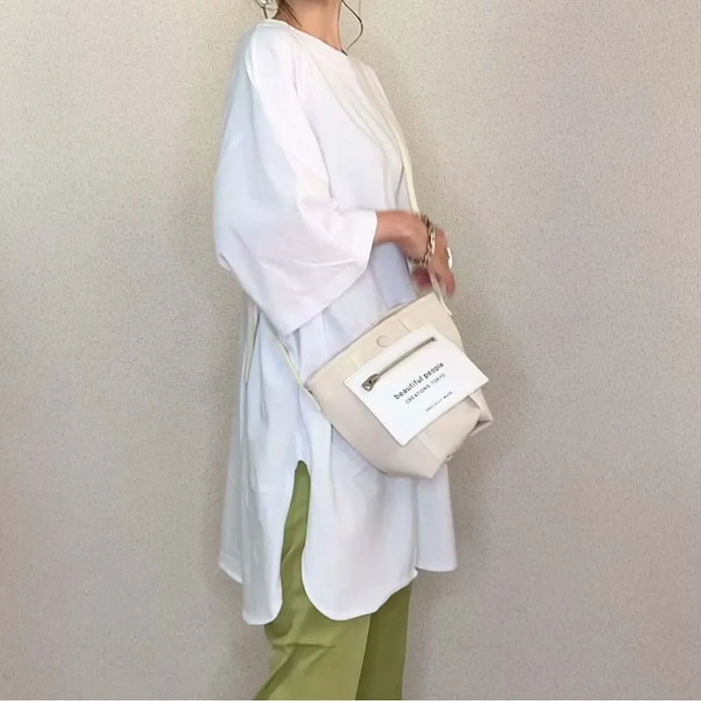 T-shirt 2022 New Summer Cotton Hem Arc Loosethin Solid Color Round Neck All-match Split T-shirt Korea Japan Style Ladies Top
T-shirt 2022 New Summer Cotton Hem Arc Loosethin Solid Color Round Neck All-match Split T-shirt Korea Japan Style Ladies Top