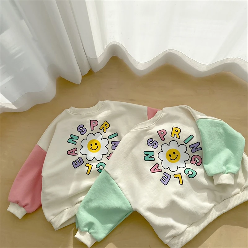 Children's Sweatshirt Cute Letter Flower Smiley Baby Girls Long Sweater Sleeve Pullover Toddler Casual Autumn Hoodie Clothes
Children's Sweatshirt Cute Letter Flower Smiley Baby Girls Long Sweater Sleeve Pullover Toddler Casual Autumn Hoodie Clothes