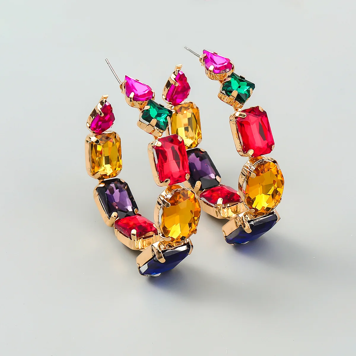 New Statement C Shape Round Simple Metal Geometric Shiny Crystals Earrings Women's Popular Rainbow Color Earrings Party Jewelry
New Statement C Shape Round Simple Metal Geometric Shiny Crystals Earrings Women's Popular Rainbow Color Earrings Party Jewelry