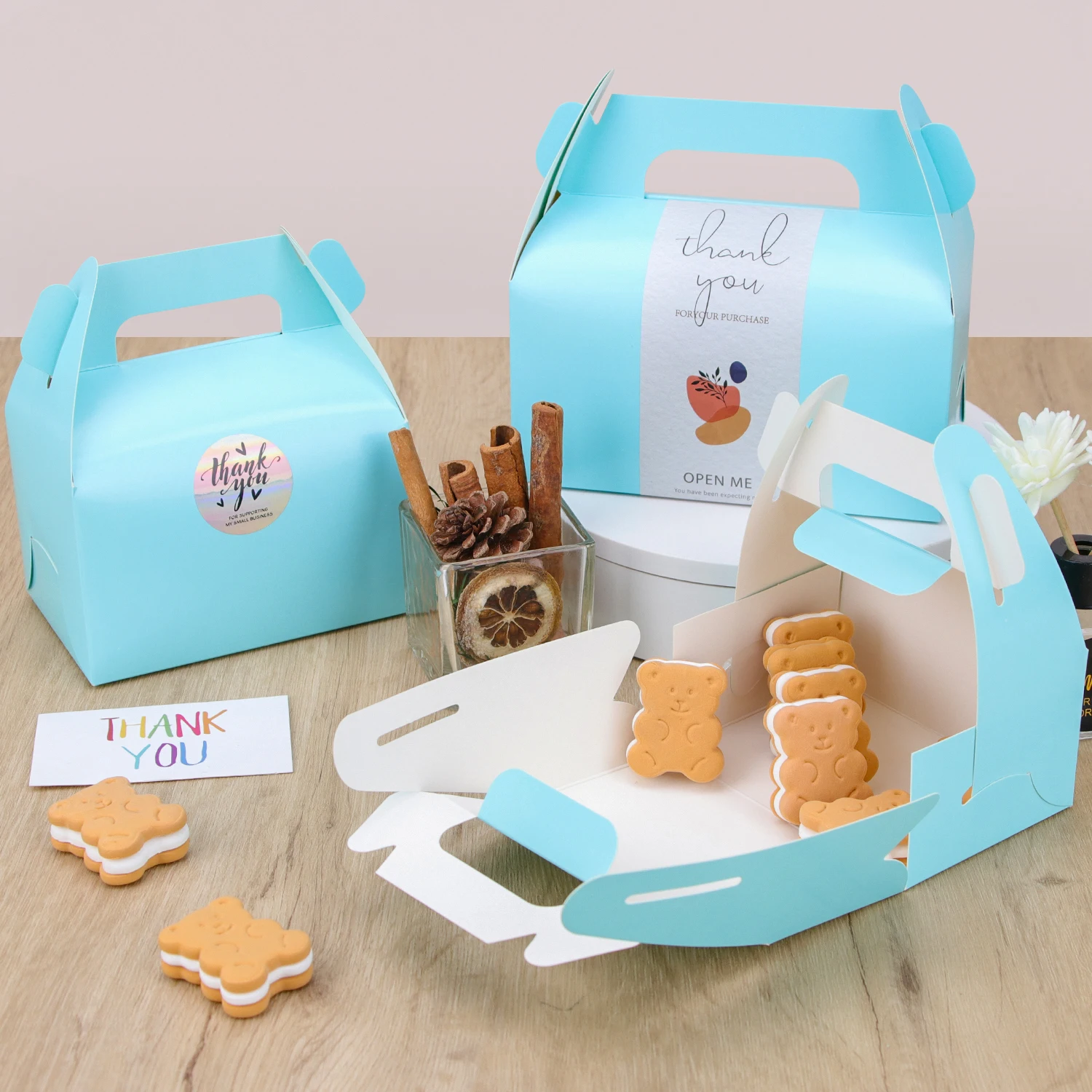 Color holographic gift box golden cake packaging box color gable gift box brown candy gift box pink dessert packaging wedding bi
Color holographic gift box golden cake packaging box color gable gift box brown candy gift box pink dessert packaging wedding bi