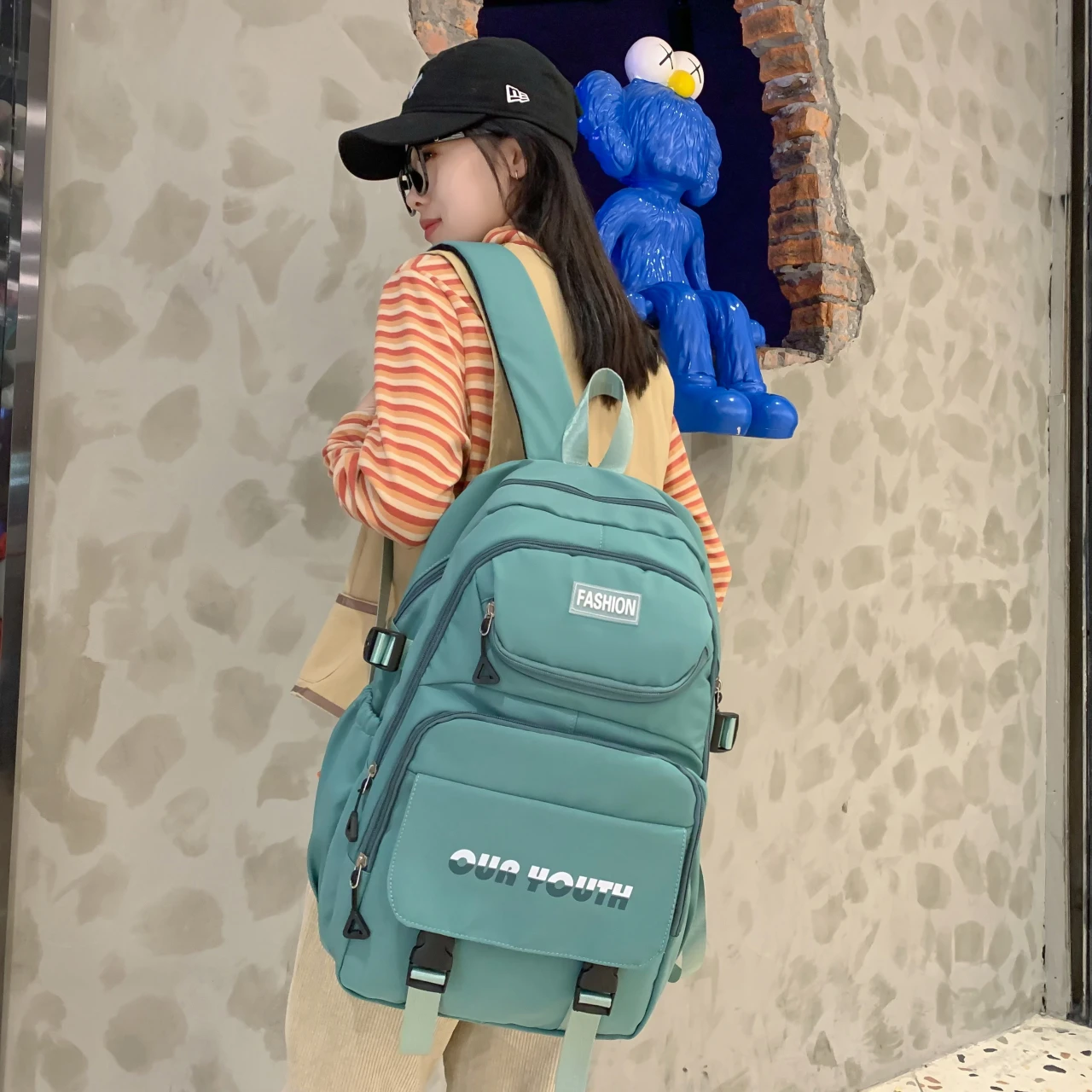 Мужская сумка для мужчин и женщин, универсальная простая школьная сумка для студентов, большая емкость
Мужская сумка для мужчин и женщин, универсальная простая школьная сумка для студентов, большая емкость