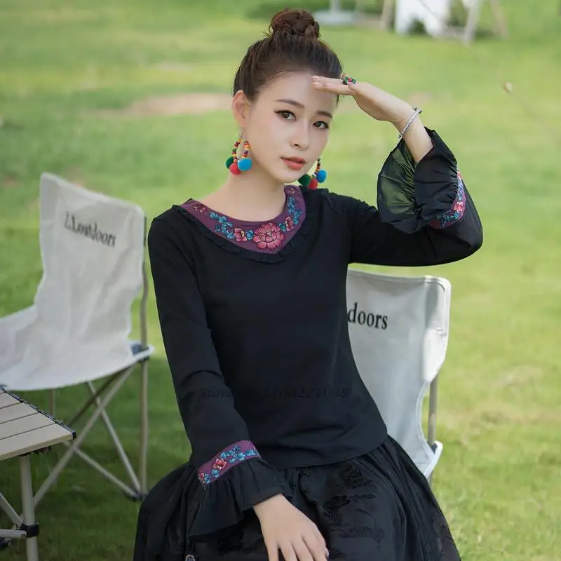 2023 chinese traditional blouse round neck floral embroidery elegant oriental vintage hanfu top oriental tang suit retro t-shirt
2023 chinese traditional blouse round neck floral embroidery elegant oriental vintage hanfu top oriental tang suit retro t-shirt