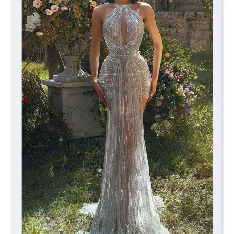 2023 Luxury Sequins Mermaid Prom Dresses Tulle Sexy Halter Backless Sleeveless Illusion Godet Formal Wedding Party Evening Gowns
2023 Luxury Sequins Mermaid Prom Dresses Tulle Sexy Halter Backless Sleeveless Illusion Godet Formal Wedding Party Evening Gowns