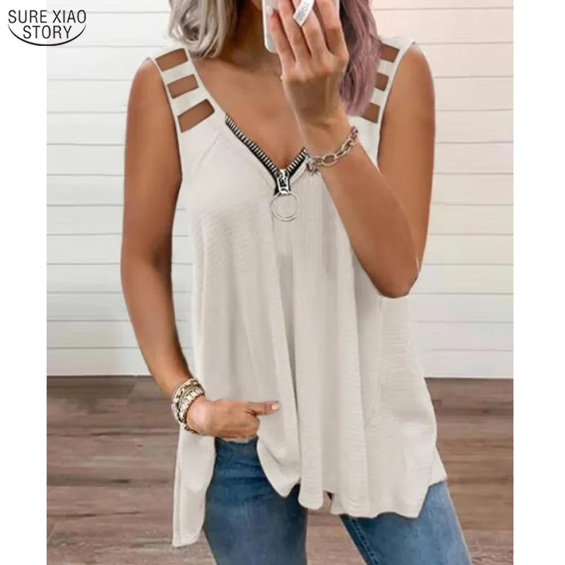Summer New Elegant Hollow Out T-Shirt Women Short Sleeve Zipper Casual T Shirt Sexy V Neck Loose Plus Size Sling Pullover 20185
Summer New Elegant Hollow Out T-Shirt Women Short Sleeve Zipper Casual T Shirt Sexy V Neck Loose Plus Size Sling Pullover 20185