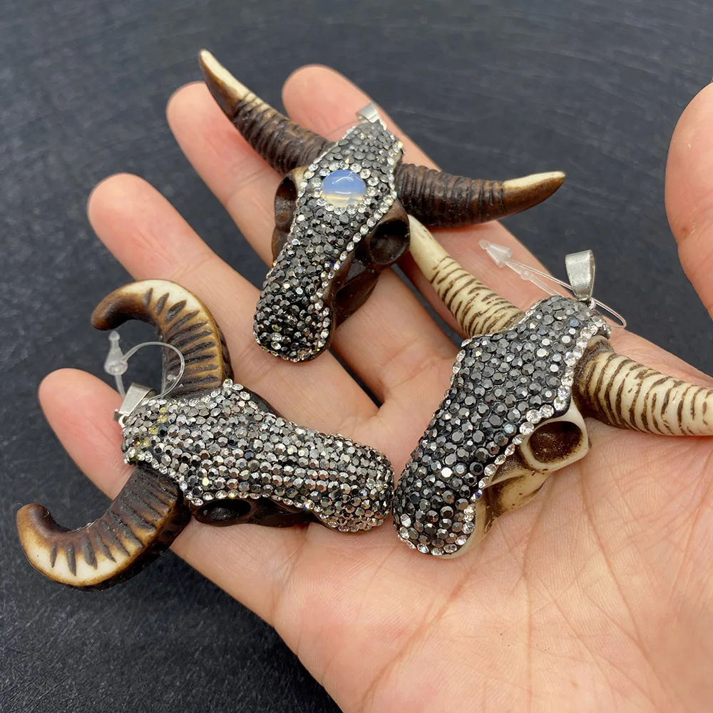Wholesale Multicolor Bull Head Shape Pendant Acrylic Used in Jewelry Making DIY Handmade Accessories Beaded Decoration Fashion
Wholesale Multicolor Bull Head Shape Pendant Acrylic Used in Jewelry Making DIY Handmade Accessories Beaded Decoration Fashion