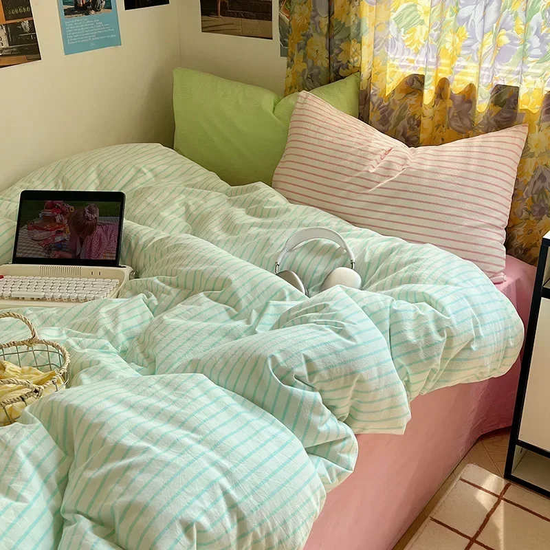 2023 Hot Sale Striped Cotton Bedding Set Soft & Skin-Friendly Duvet Cover Sets Japan and Korea Style Design Bed Linen Set
2023 Hot Sale Striped Cotton Bedding Set Soft & Skin-Friendly Duvet Cover Sets Japan and Korea Style Design Bed Linen Set