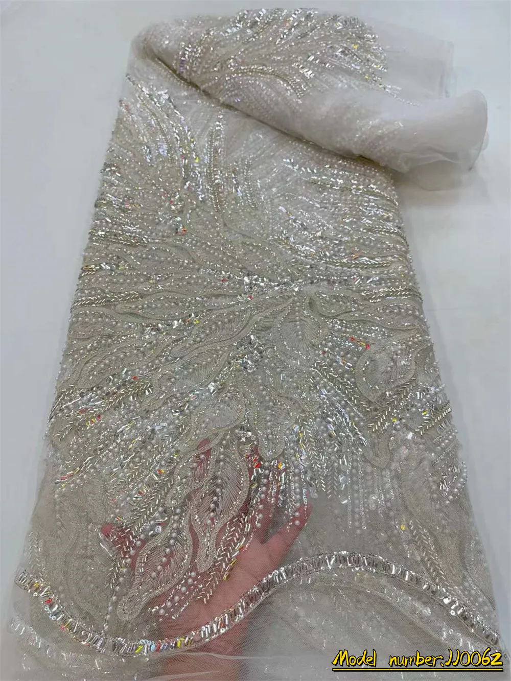 2022 African Heavy Beads And Sequence Lace Fabrics French Bridal Lace Fabric Luxury Quality Embroidery Tulle Lace Fabric JJ0062
2022 African Heavy Beads And Sequence Lace Fabrics French Bridal Lace Fabric Luxury Quality Embroidery Tulle Lace Fabric JJ0062