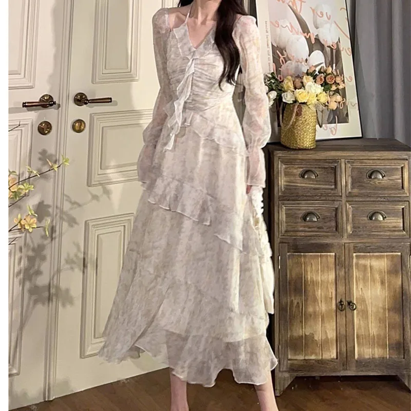 Elegant Party Long Dress 2023 Spring French Floral Print V Neck Woman Fairy Dress Vintage One Piece Irregular Ruffled Robe G652
Elegant Party Long Dress 2023 Spring French Floral Print V Neck Woman Fairy Dress Vintage One Piece Irregular Ruffled Robe G652