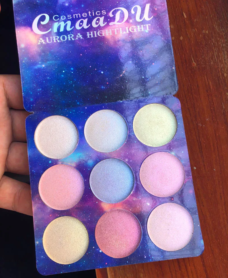 9 color eye shadow high gloss Chameleon High gloss And polarizing face repair powder face repair eye shadow tray
9 color eye shadow high gloss Chameleon High gloss And polarizing face repair powder face repair eye shadow tray