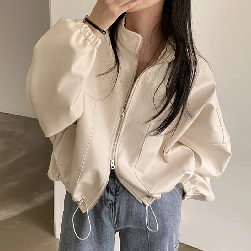 Clothland Women Stylish Zipper PU Leather Jacket Long Sleeve Loose Style Coats Female Chic Outwear Tops Mujer CA279
Clothland Women Stylish Zipper PU Leather Jacket Long Sleeve Loose Style Coats Female Chic Outwear Tops Mujer CA279