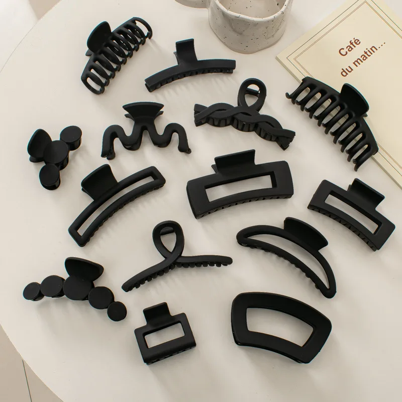 Korean Style Black Large Hair Claws Elegant Acrylic Hairpins Barrette Crab Hair Clips Headwear for Women Girls Hair Accessories
Korean Style Black Large Hair Claws Elegant Acrylic Hairpins Barrette Crab Hair Clips Headwear for Women Girls Hair Accessories