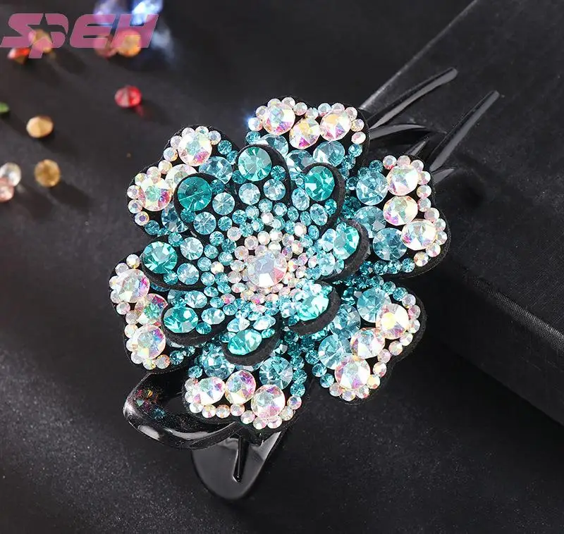 Заколка Стразы в форме цветка с тремя зубьями для женщин и взрослых модная простота
Заколка Стразы в форме цветка с тремя зубьями для женщин и взрослых модная простота