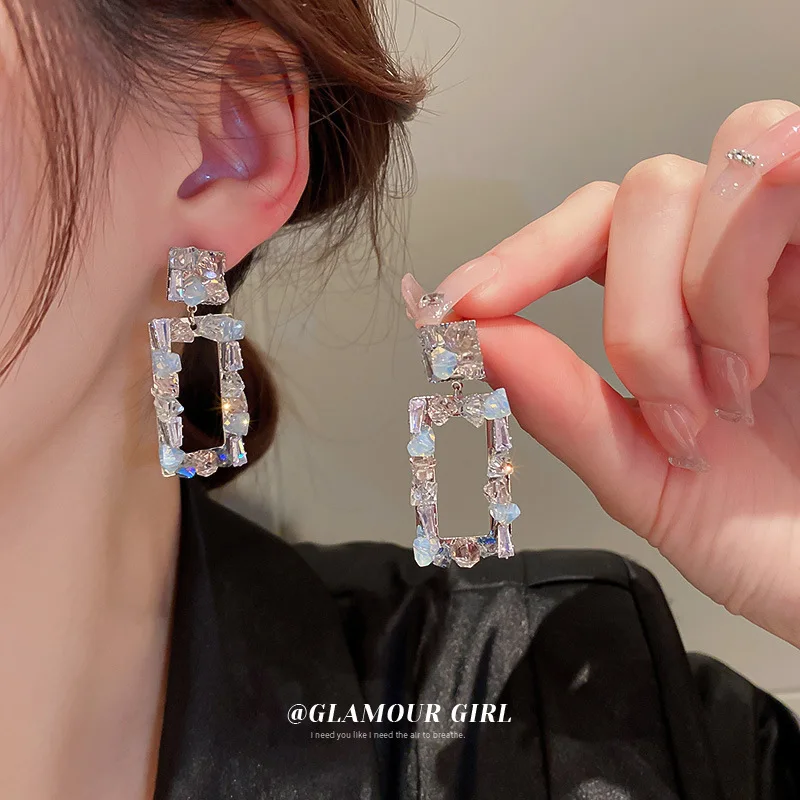 Женские квадратные серьги-гвоздики с цирконом, серьги в богемном стиле, микро-набор, Модная бижутерия, 2022
Женские квадратные серьги-гвоздики с цирконом, серьги в богемном стиле, микро-набор, Модная бижутерия, 2022