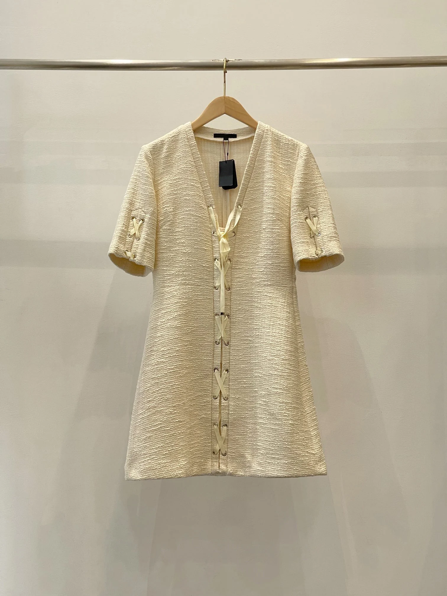 2023French style waistband knit dress short skirt, fashion lace up front design, V-neck long neck
2023French style waistband knit dress short skirt, fashion lace up front design, V-neck long neck