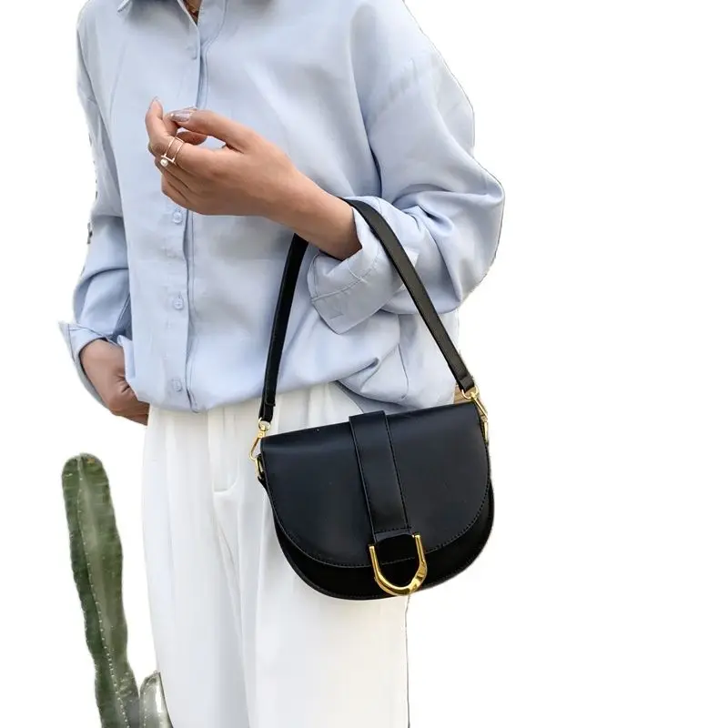 PU Fashionable Women's Handbag One Shoulder Crossbody Bag Sylish Saddle Bag One Shoulder Bag
PU Fashionable Women's Handbag One Shoulder Crossbody Bag Sylish Saddle Bag One Shoulder Bag