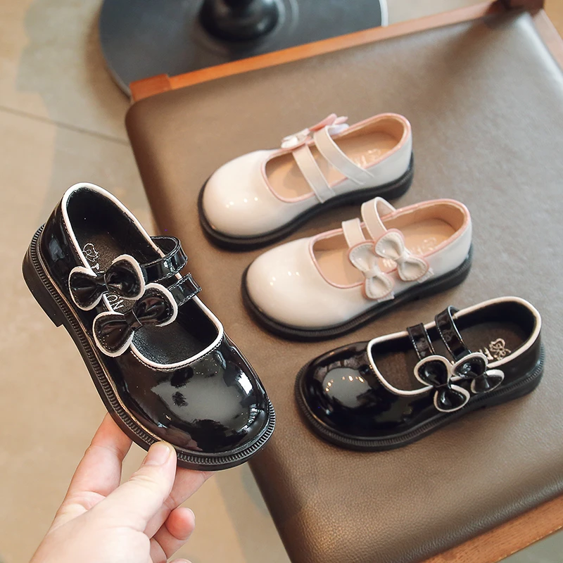 Girls Glossy Children Leather Shoes UK Uniform Double Bow Cute Versatile 2022 Black Kids Fashion Round-toe UK Uniform Loafers
Girls Glossy Children Leather Shoes UK Uniform Double Bow Cute Versatile 2022 Black Kids Fashion Round-toe UK Uniform Loafers